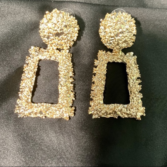 Statement Earrings - Picture 1 of 1